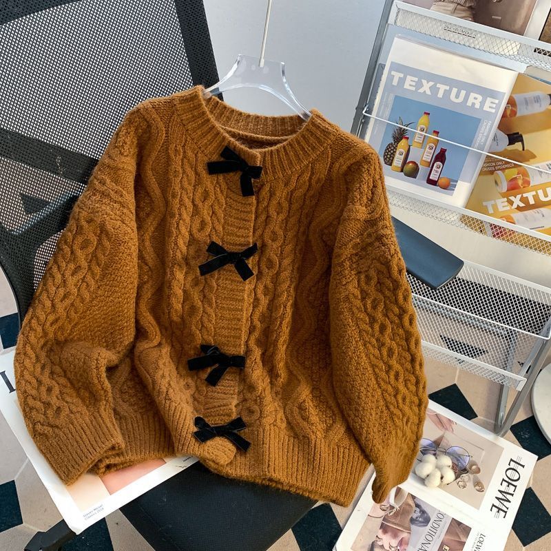 Evya | Elegant V-Neck Cardigan